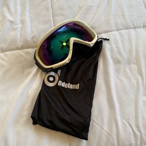 Odoland Ski Goggles with Multicolor Lens